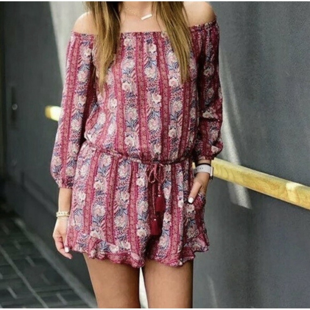 American Eagle Off Shoulder‎ Floral Romper M Pink/red Boho Festival Resort Vacay